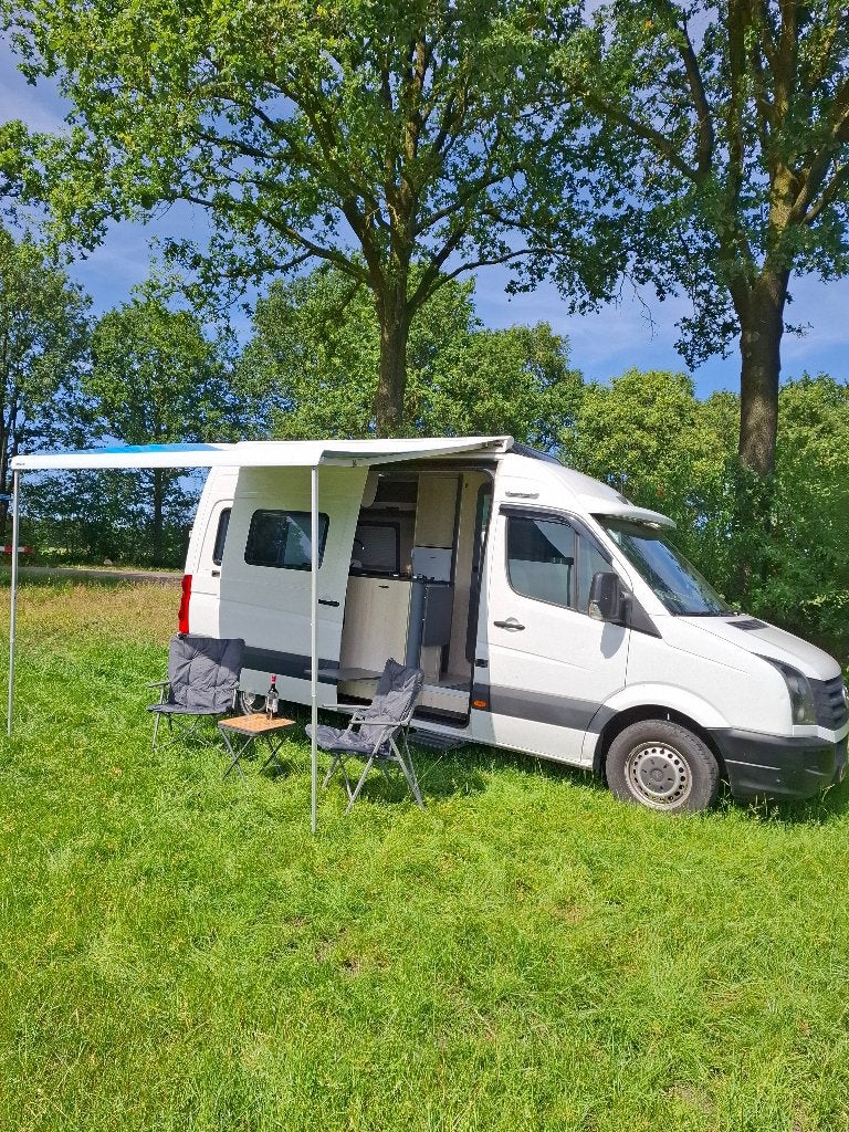 TE HUUR Compacte camper OFF GRIDD, Caravans en Kamperen