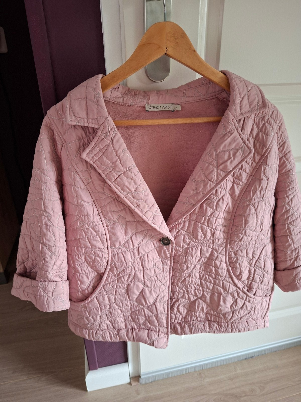 Roze gewatteerd jasje van DreamSTAR - Maat L, DreamSTAR, Maat 42/44 (L), Ophalen of Verzenden, Zo goed als nieuw