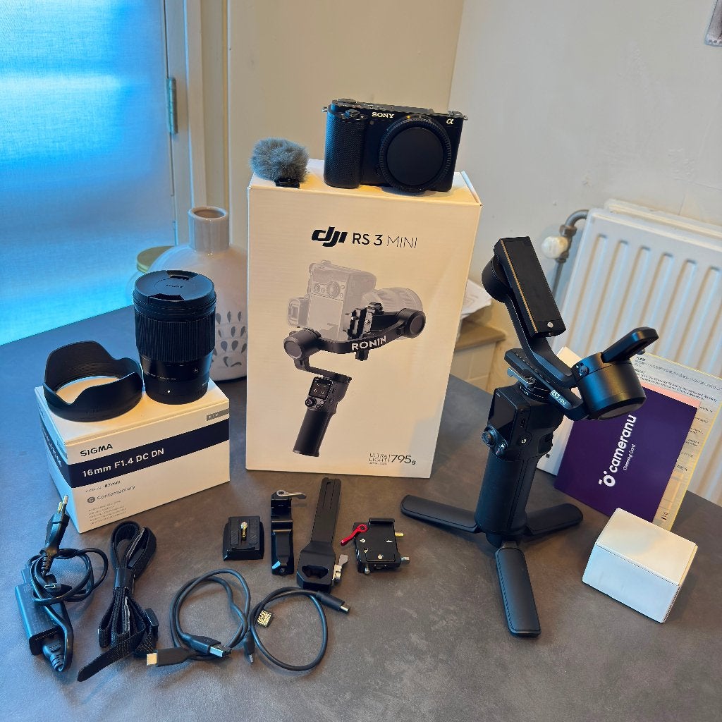 Sony ZV-E10 + Sigma 16mm f1.4 + DJI RS 3 Mini Creator Kit
