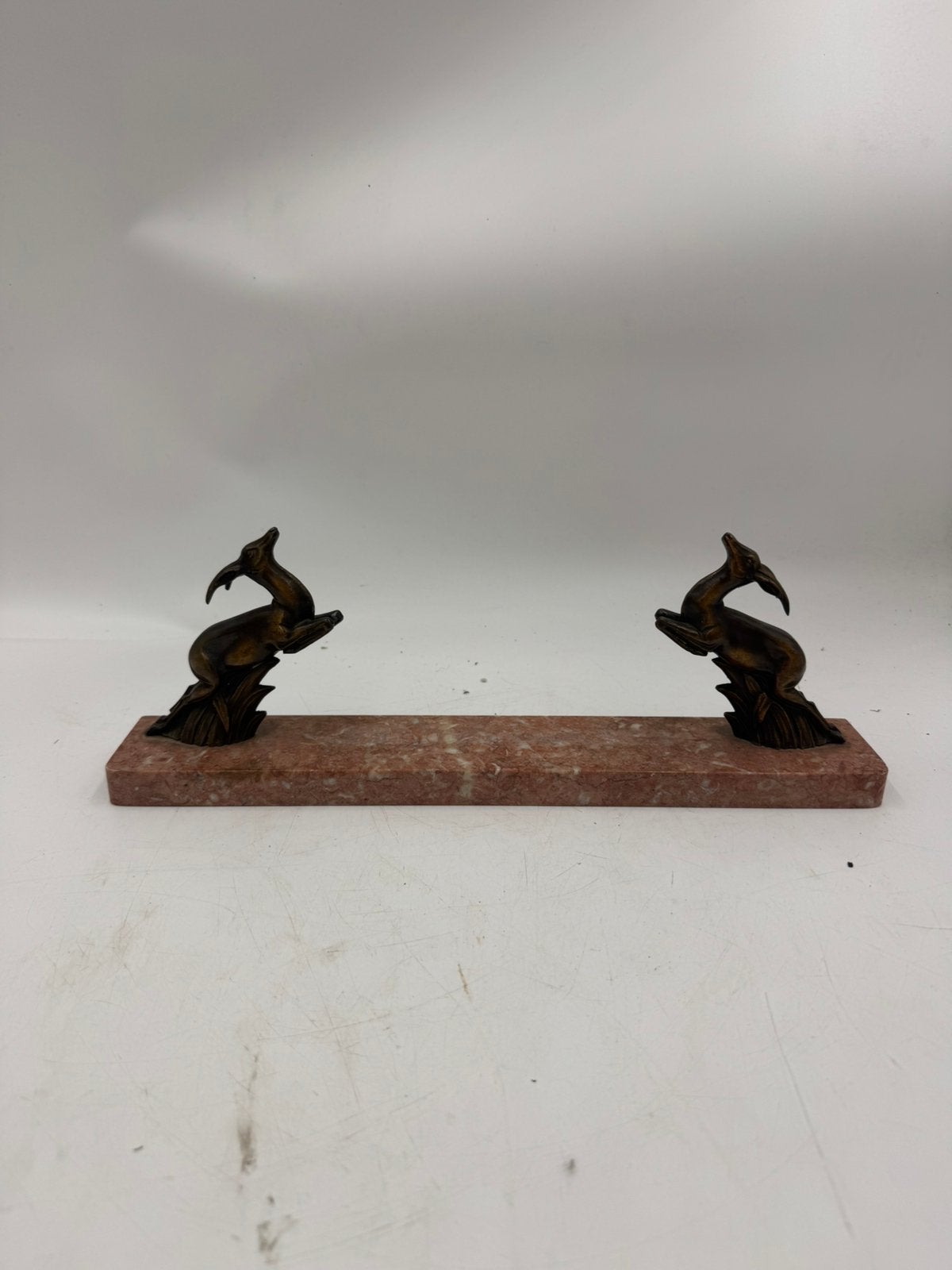 Art Deco Franse Marmeren Sockel met Springende Gazelles, Ophalen of Verzenden
