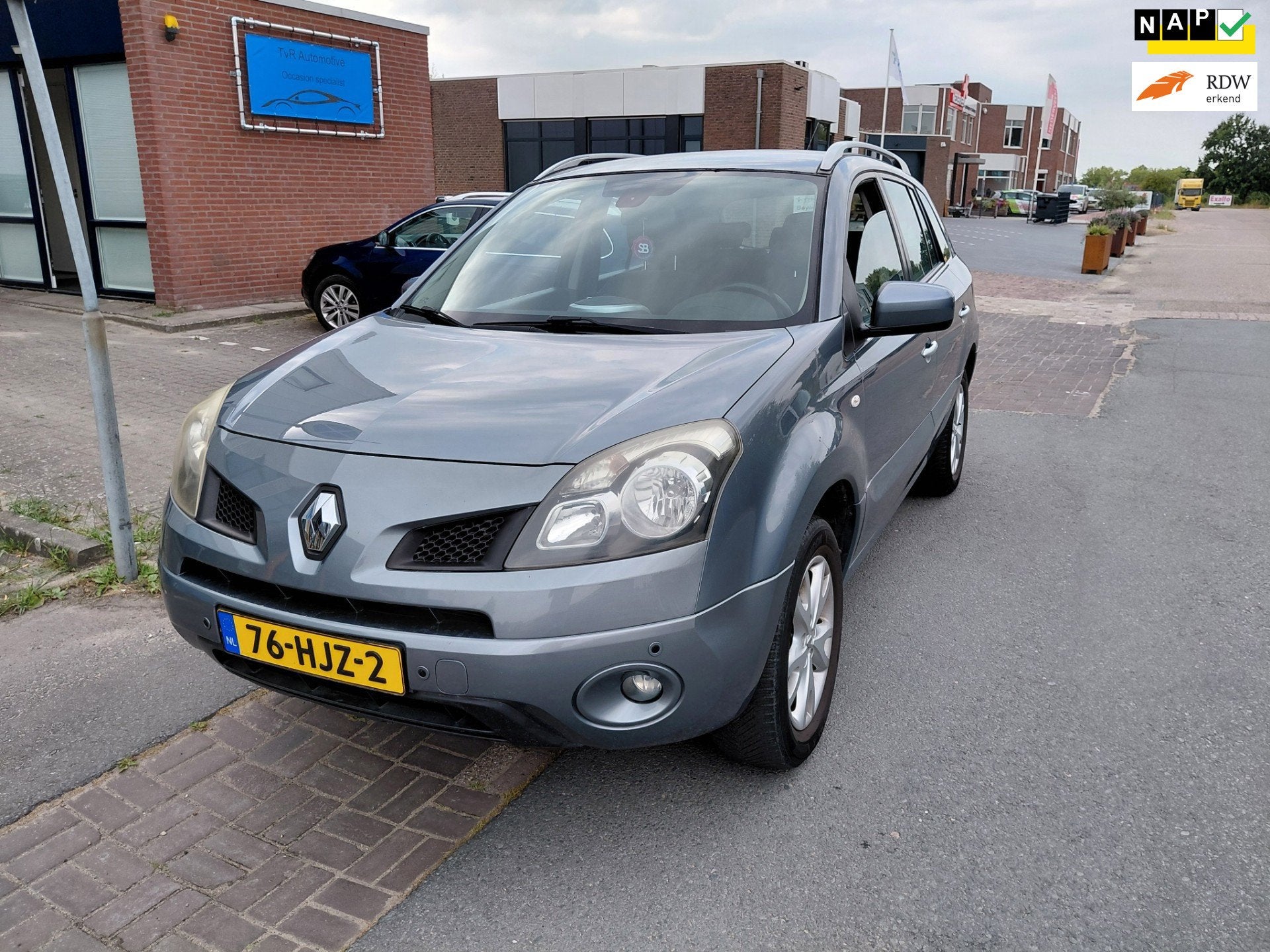 Renault Koleos 2.5 Dynamique Pack Lage km stand vele opties, Auto's, Voorwielaandrijving, Gebruikt, 4 cilinders, 2000 kg