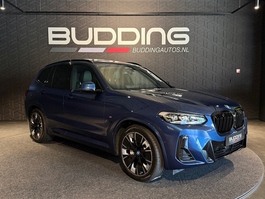 BMW iX3 High Executive 80 kWh | M-sport | Trekhaak, Automaat, Achterwielaandrijving, Gebruikt, Zwart