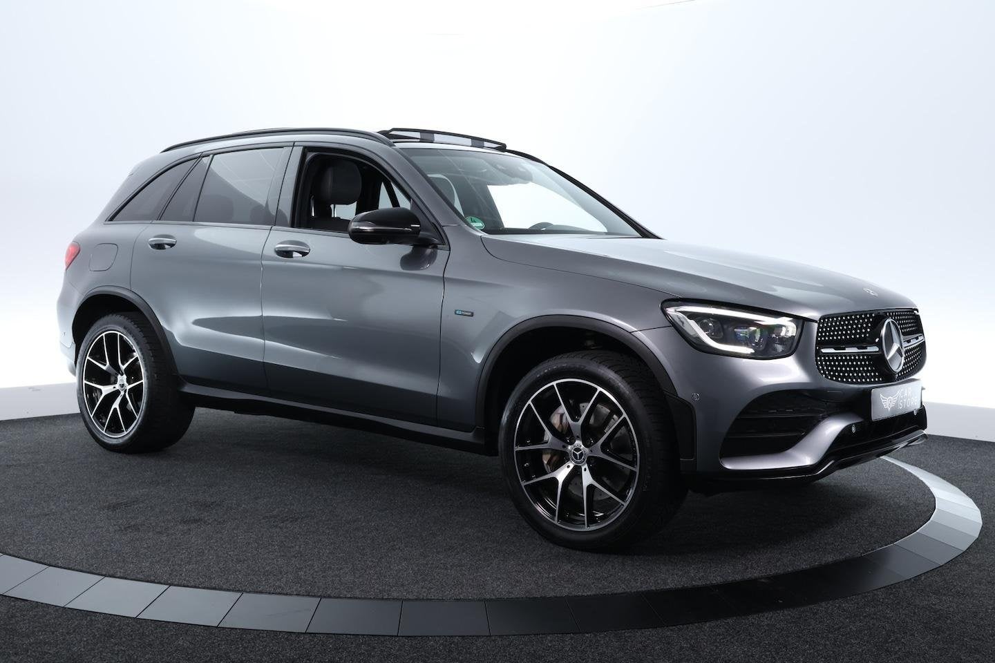 Mercedes-Benz GLC-klasse 300e 4MATIC Business Solution Luxur, Auto's, Gebruikt, Leder, Hybride Elektrisch/Benzine, Te koop