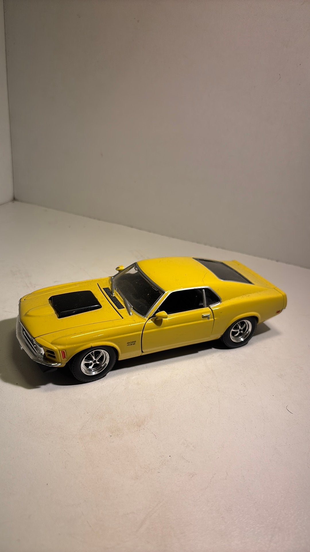 Ford mustang boss 429 moter max 1.24, Ophalen of Verzenden, A, A, A