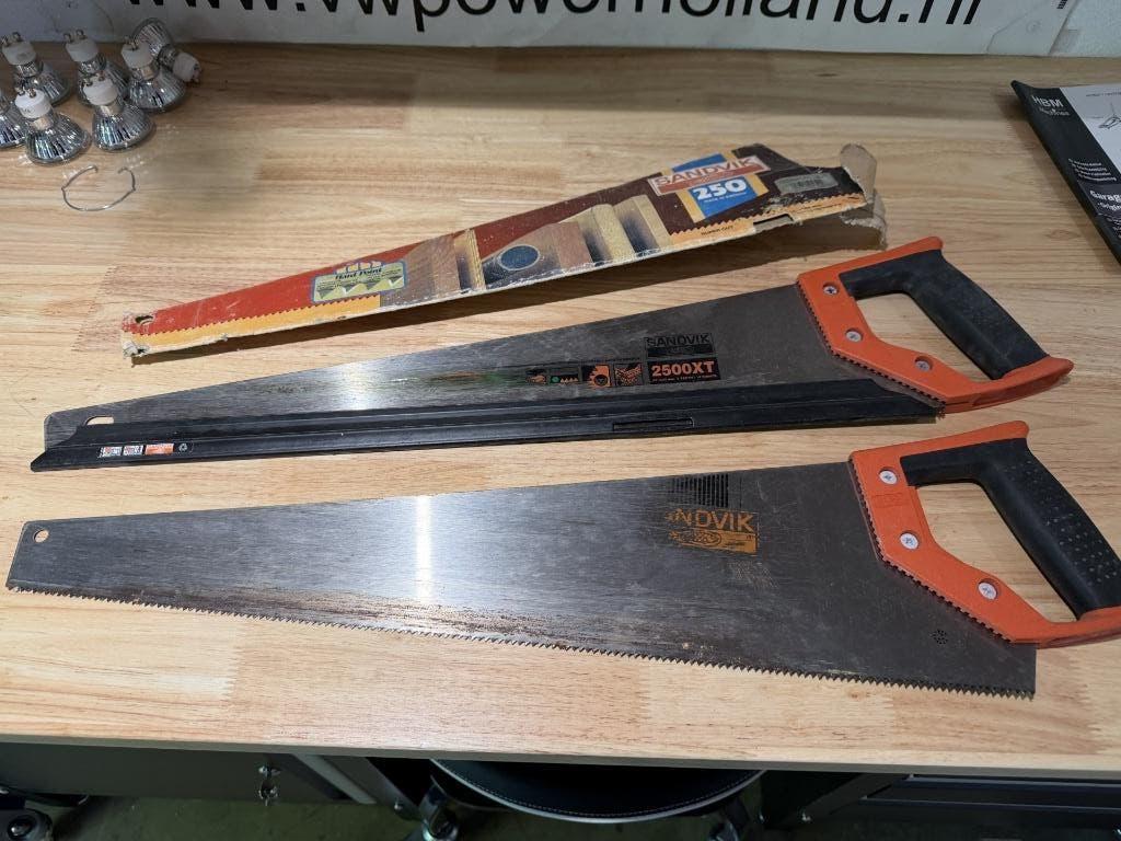 Te Koop aangeboden 2x Sandvik zagen, Doe-het-zelf en Verbouw, Gereedschap | Handgereedschap, Ophalen of Verzenden, Zo goed als nieuw