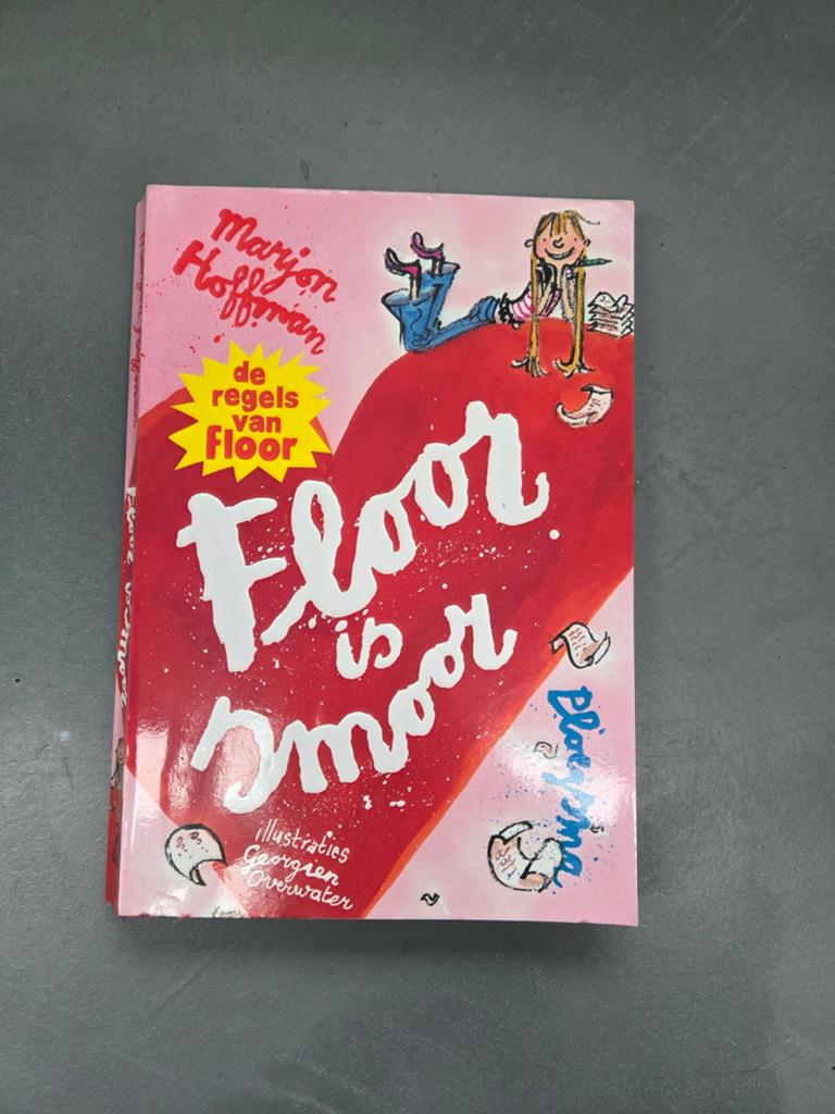 Floor is smoor - De regels van Floor, Gelezen, Ophalen of Verzenden, Fictie, Marjon Hoffman