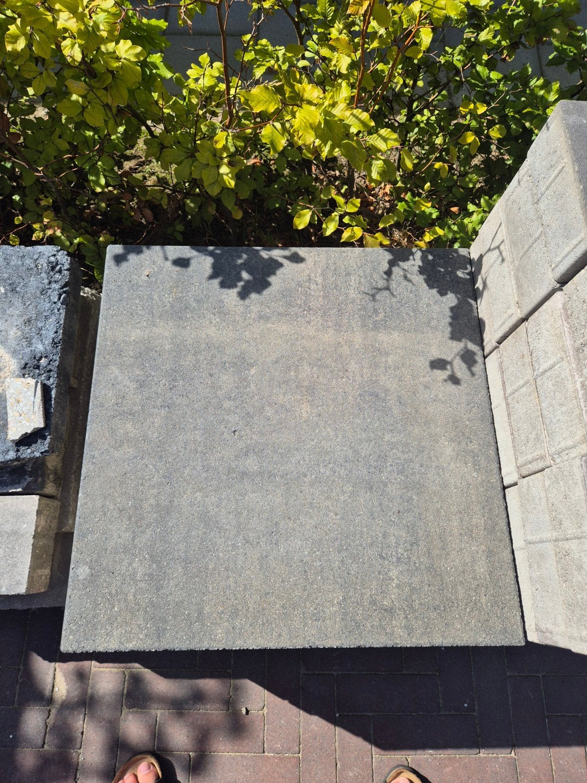 Tuintegels 13 stuks 60x60x4 + 22 stuks 30x20x8 grijs, Tuin en Terras, Ophalen, Gebruikt, 10 m² of meer, Beton