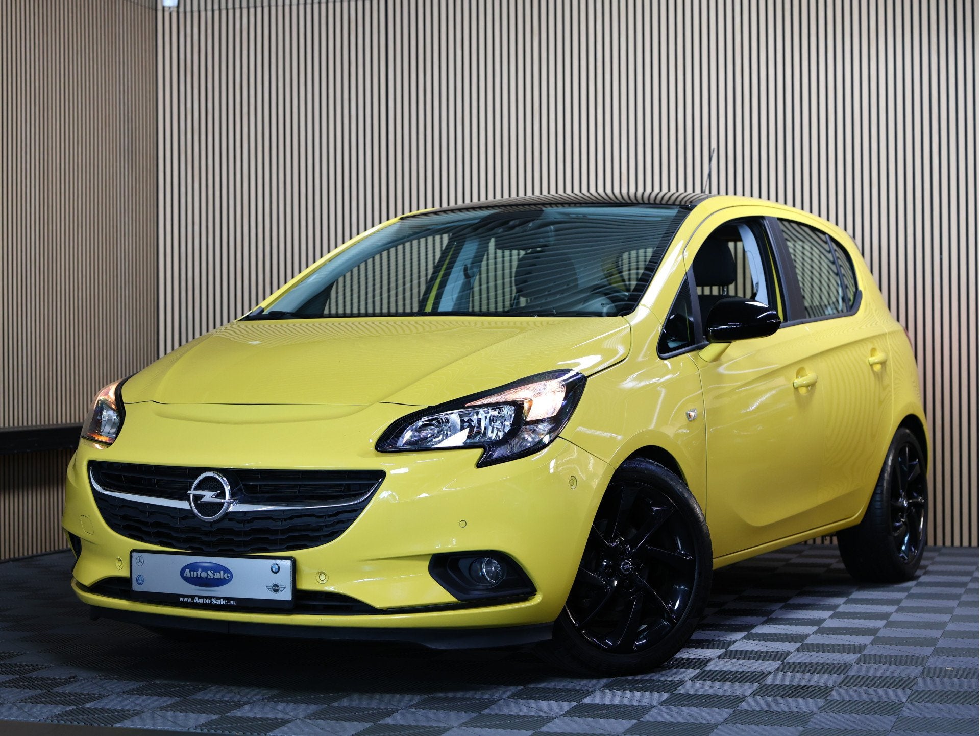 Opel Corsa 1.4 Color Edition AVM AUTOM AIRCO LANE PDC BLUETO, Auto's, Stof, 4 cilinders, Geel, Bedrijf