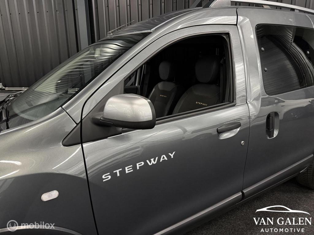 Dacia Dokker combi 1.2 TCe Airco|Cruise|Navi|Trekhaak|APK✅, Auto's, Dacia, Voorwielaandrijving, 12 maanden, Gebruikt, Euro 6