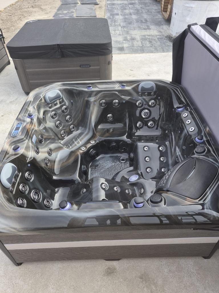 2026 model spa I 5 persoons I Garantie I Showroom, Ophalen, 8431 NA, Buurstede 17, Wellness4Fun, Nieuw