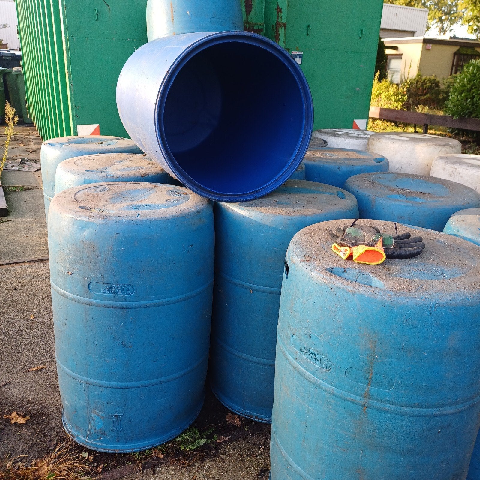 plastic vaten 18 stuks ook ongeveer 44 klikoś in goede staat, 150 liter of meer, Ophalen, Gebruikt