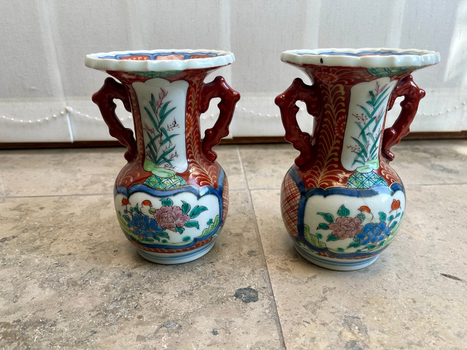 2 Japans Satsuma-stijl vaasjes met bloemmotieven, Ophalen
