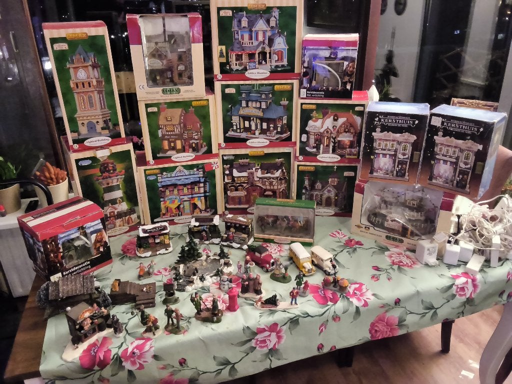 Lemax kerstdorp te koop, Ophalen, Zo goed als nieuw