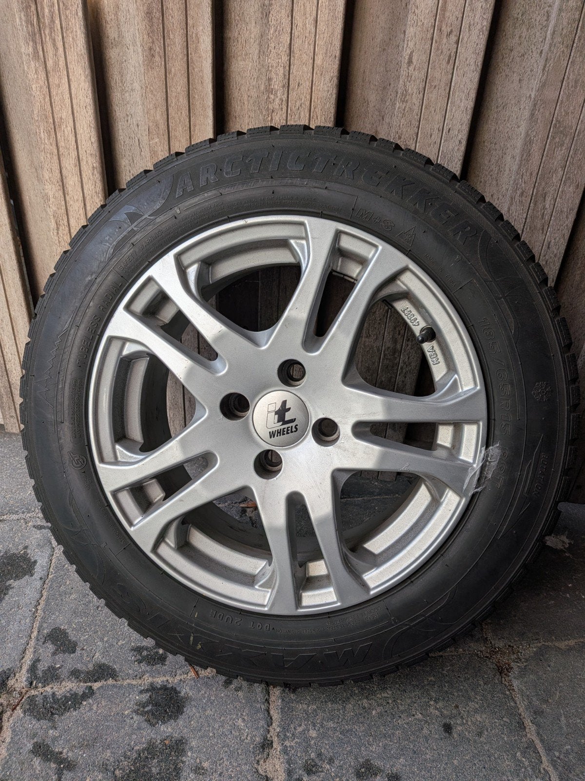 Winterbanden op velg voor o.a. Renault Clio MK4., Ophalen, Gebruikt, 15 inch, Banden en Velgen