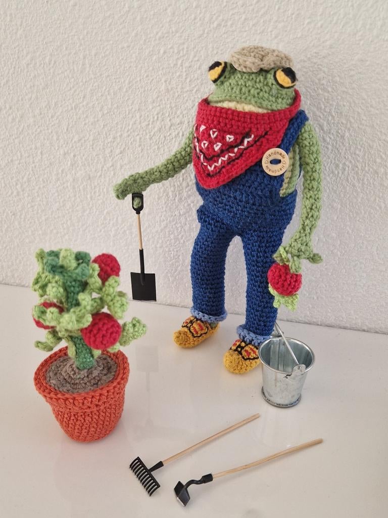 Hugo de kikker boer tomatenkweker volkstuin klompen, Ophalen of Verzenden, Nieuw