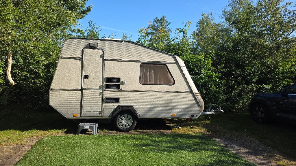 Leuke kleine caravan (rijbewijs B), Caravans en Kamperen, Caravans, Standaardzit, Kip, Particulier, Luifel