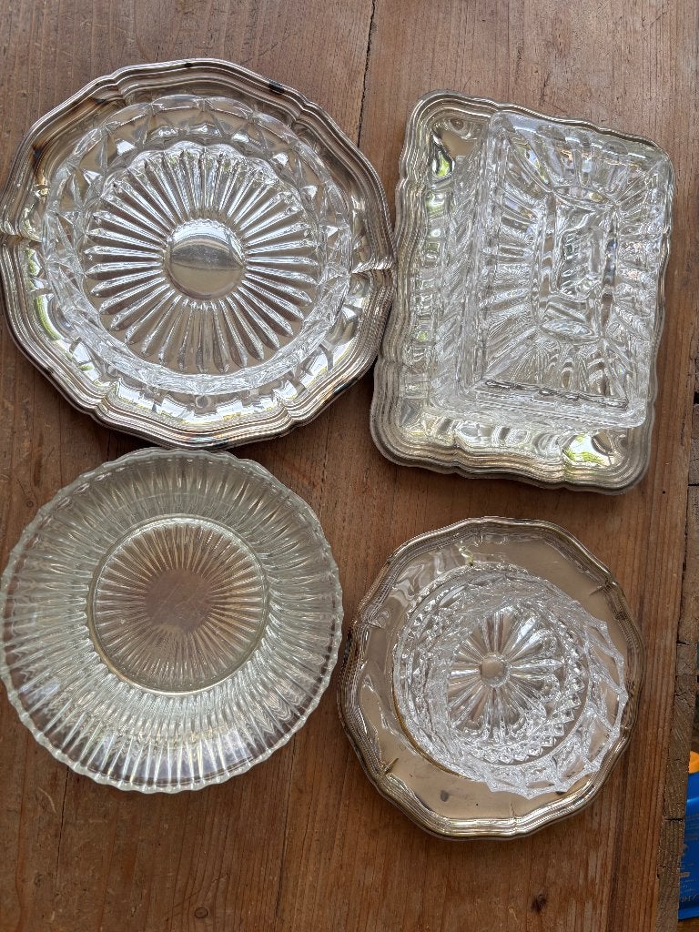 kristallen schaaltjes en botervloot met onderblad, Antiek en Kunst, Ophalen of Verzenden