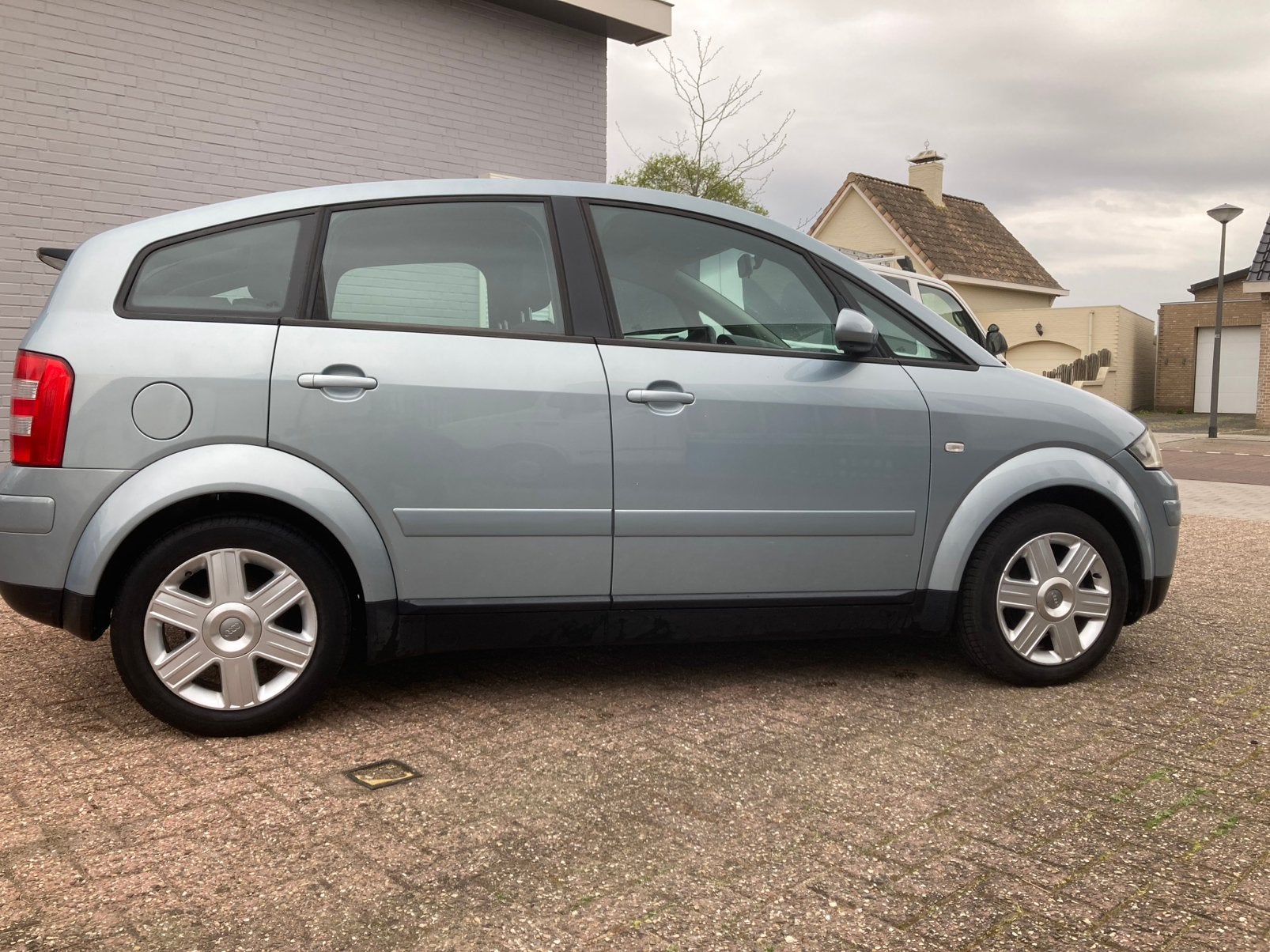 Audi a2 im bijna nieuwstaat youngtimer, foto 3