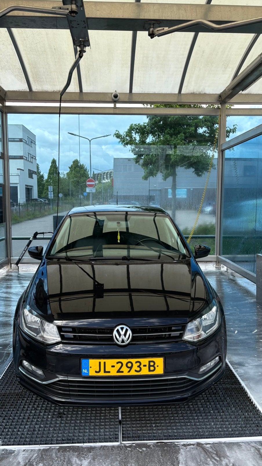 Volkswagen Polo 1.2 TSI 66KW 2014 Zwart, Auto's, 40 €/maand, 4 cilinders, Zwart, Handgeschakeld