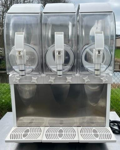 SPM Slush Machine I-PRO 3, Zakelijke goederen, Horeca | Overige, Ophalen