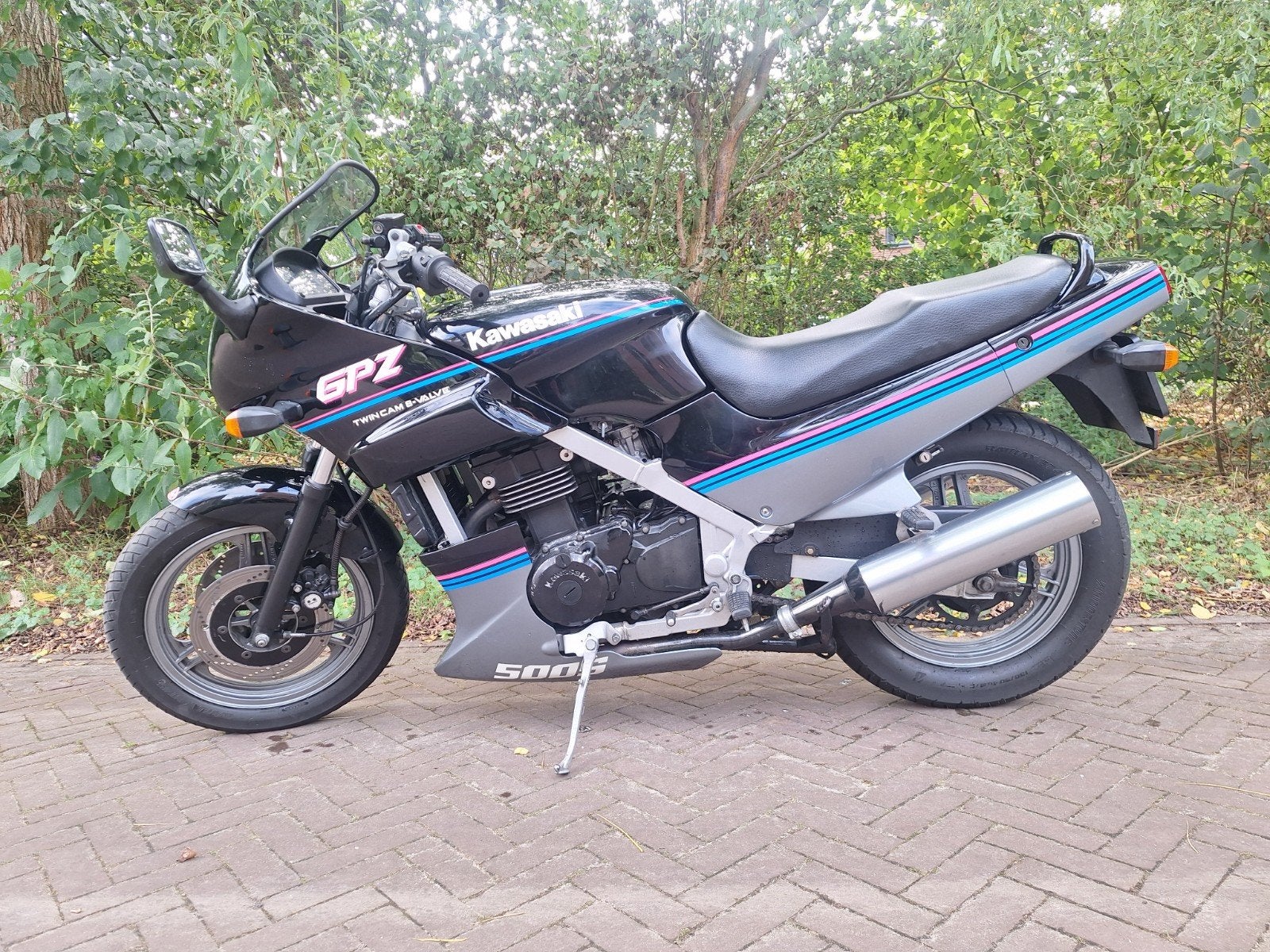 Kawasaki GPZ 500S, Motoren, Ophalen