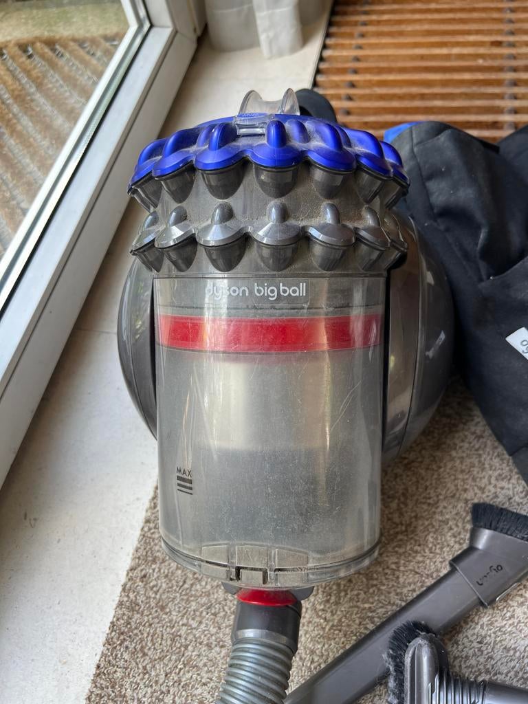 Dyson Big Ball stofzuiger met accessoires, Ophalen, Gebruikt, Reservoir, Stofzuiger