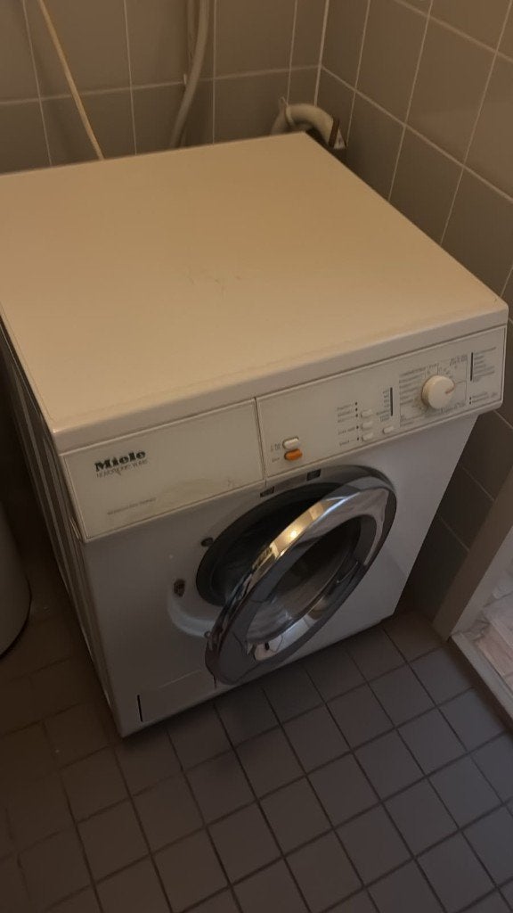 Miele Novotronic W841 wasmachine, Ophalen, 1200 tot 1600 toeren, Gebruikt, 4 tot 6 kg