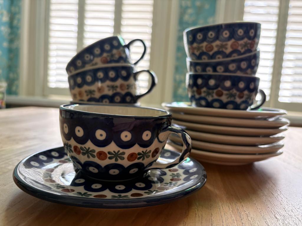Set van 7 Bunzlau Castle koffie/theemokken met schotel, Gebruikt, Keramiek, Ophalen of Verzenden, Overige stijlen