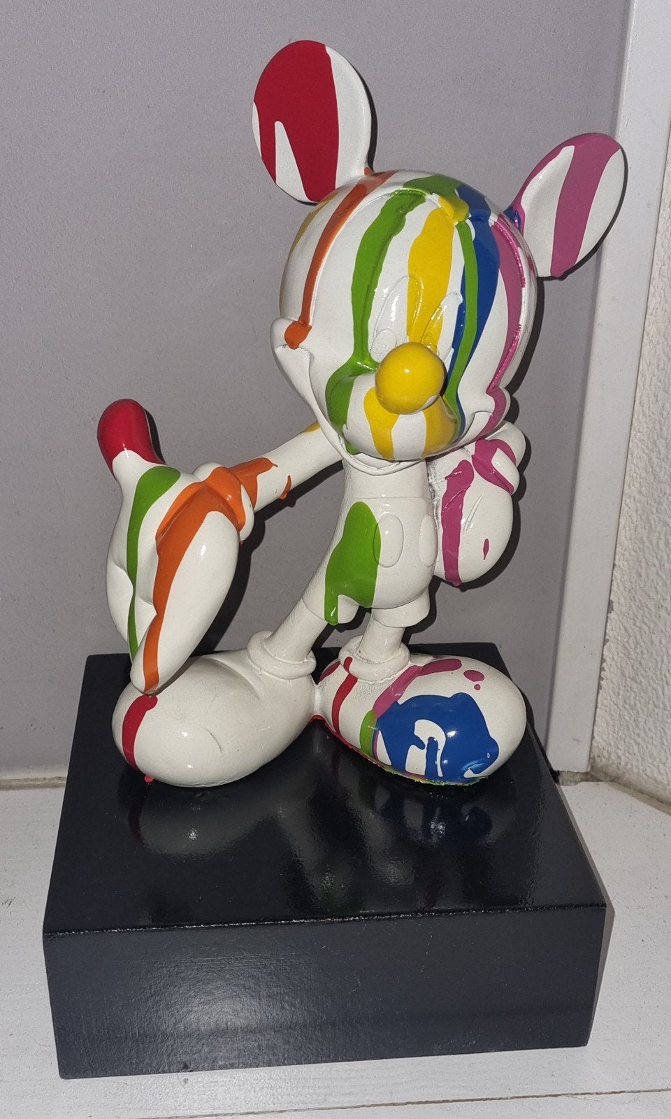 Mickey Mouse Pop Art Sculptuur - Kleurrijke Verfdruppels, Ophalen of Verzenden, Beeld, Meerkleurig, Kunststof
