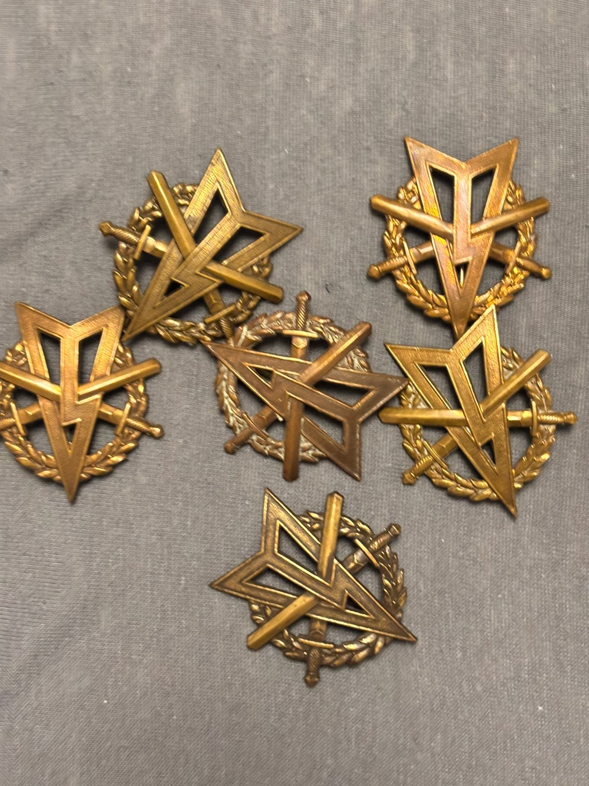 Lotje MLV brevetten, Verzenden, Landmacht, Nederland, Embleem of Badge