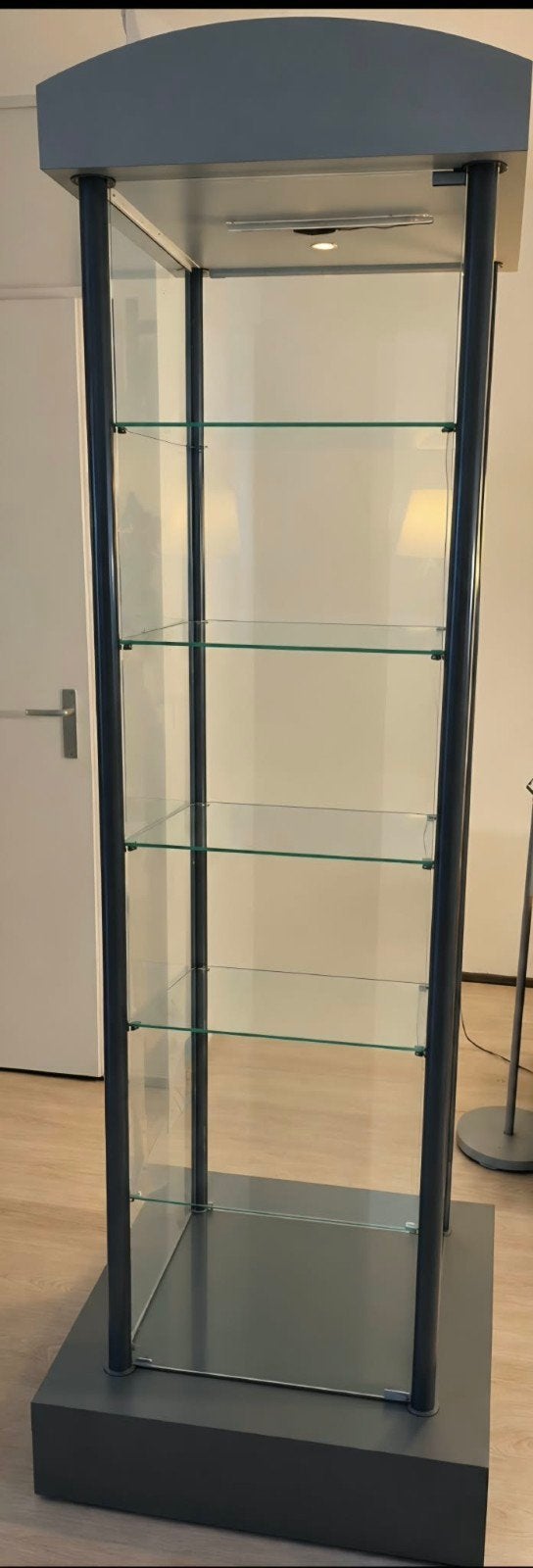Ptt vitrinekast, Zo goed als nieuw, 150 tot 200 cm, 25 tot 50 cm, 50 tot 100 cm