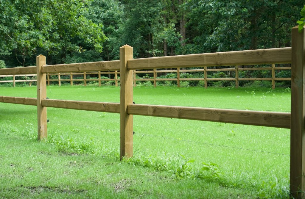 HOUTEN OMHEINING | Paardenomheining | rijbak omheining, Weidegang, 4 paarden of pony's of meer