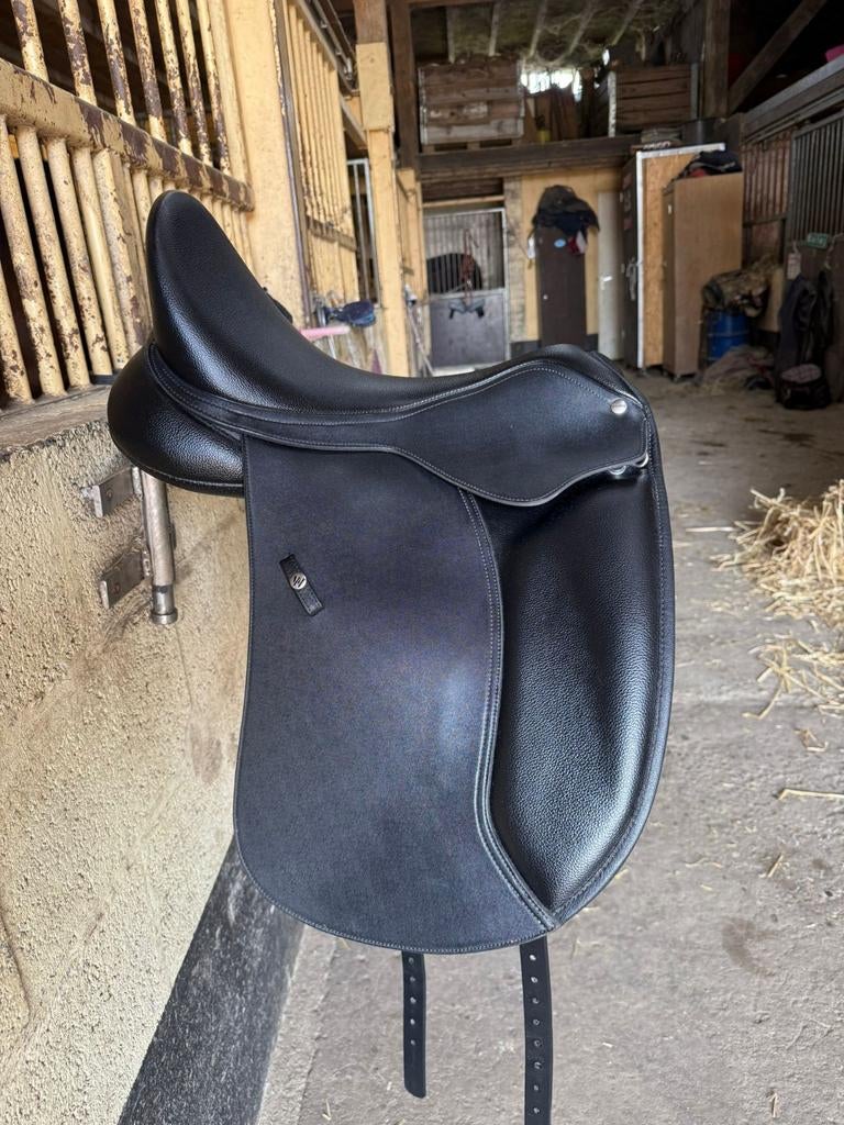 Wintec 500 dressuur 17,5 inch, Ophalen, Zo goed als nieuw, Dressuur