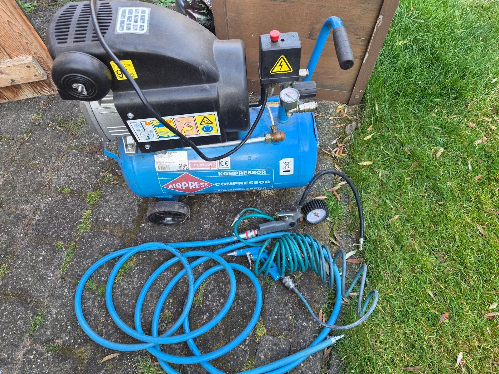 Airpress compressor, Minder dan 25 liter, Ophalen, Zo goed als nieuw, Minder dan 200 liter/min