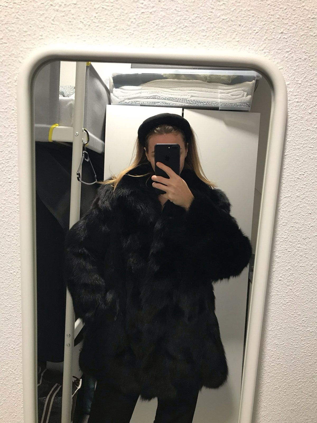 winter fur coat, Kleding | Dames, Ophalen, Zo goed als nieuw, Zwart