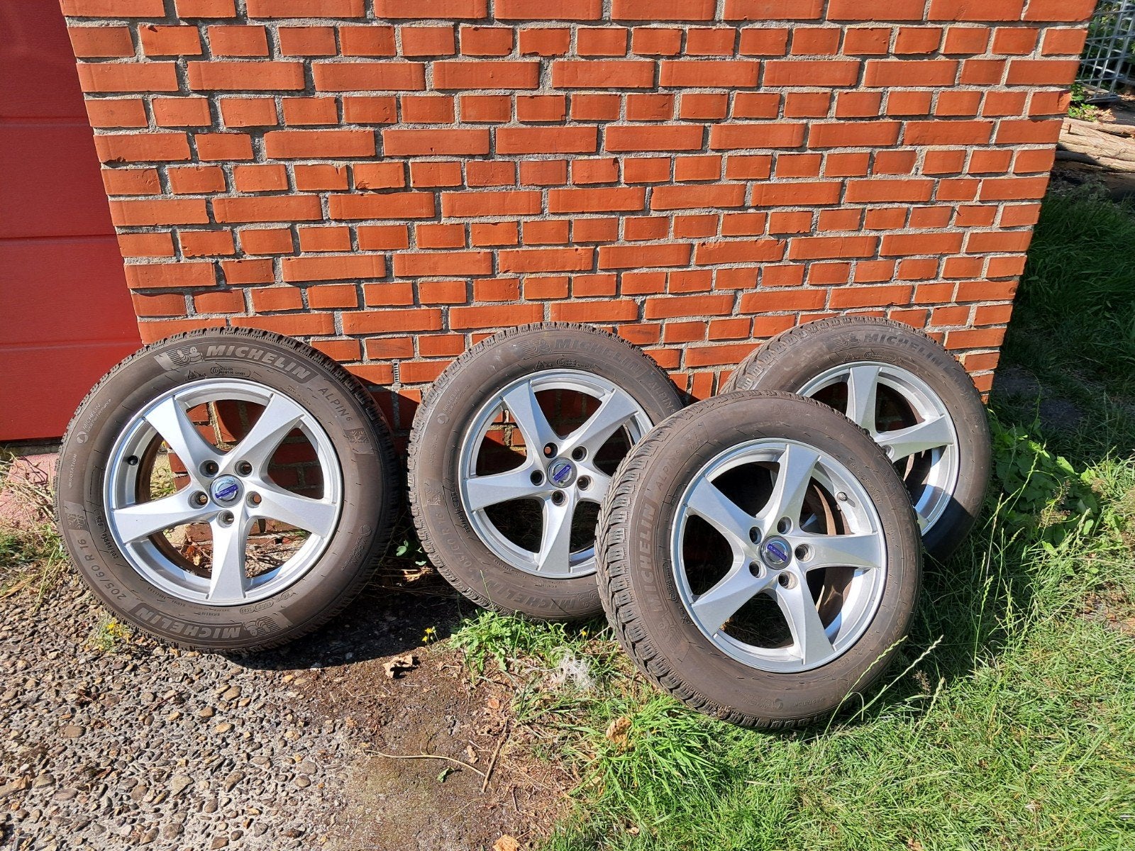 Volvo winterbanden set, Ophalen, Gebruikt, 16 inch, Banden en Velgen