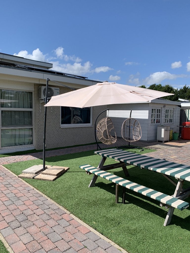 Grote zweefparasol / tuinparasol met standaard, Tuin en Terras, Parasols, Ophalen, Verstelbaar, Gebruikt, 2 tot 3 meter
