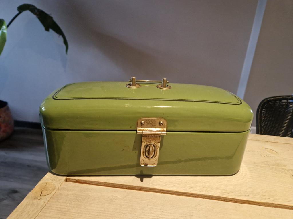 Vintage groene broodtrommel en voorraadbussen, Ophalen of Verzenden, Overige materialen, Pot, Bus of Blik