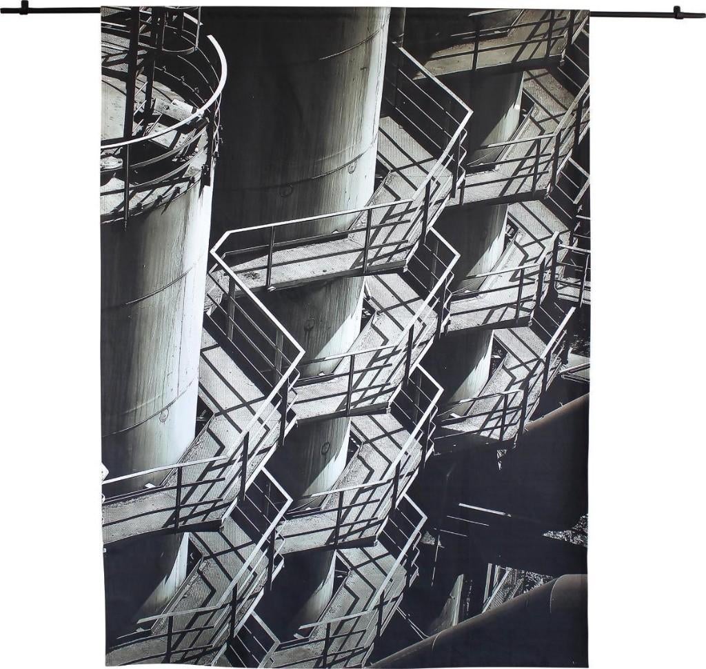 NIEUW! Wandkleed Industrial stairway L (merk Urban Cotton), 145 cm, 190 cm, Nieuw, Ophalen of Verzenden