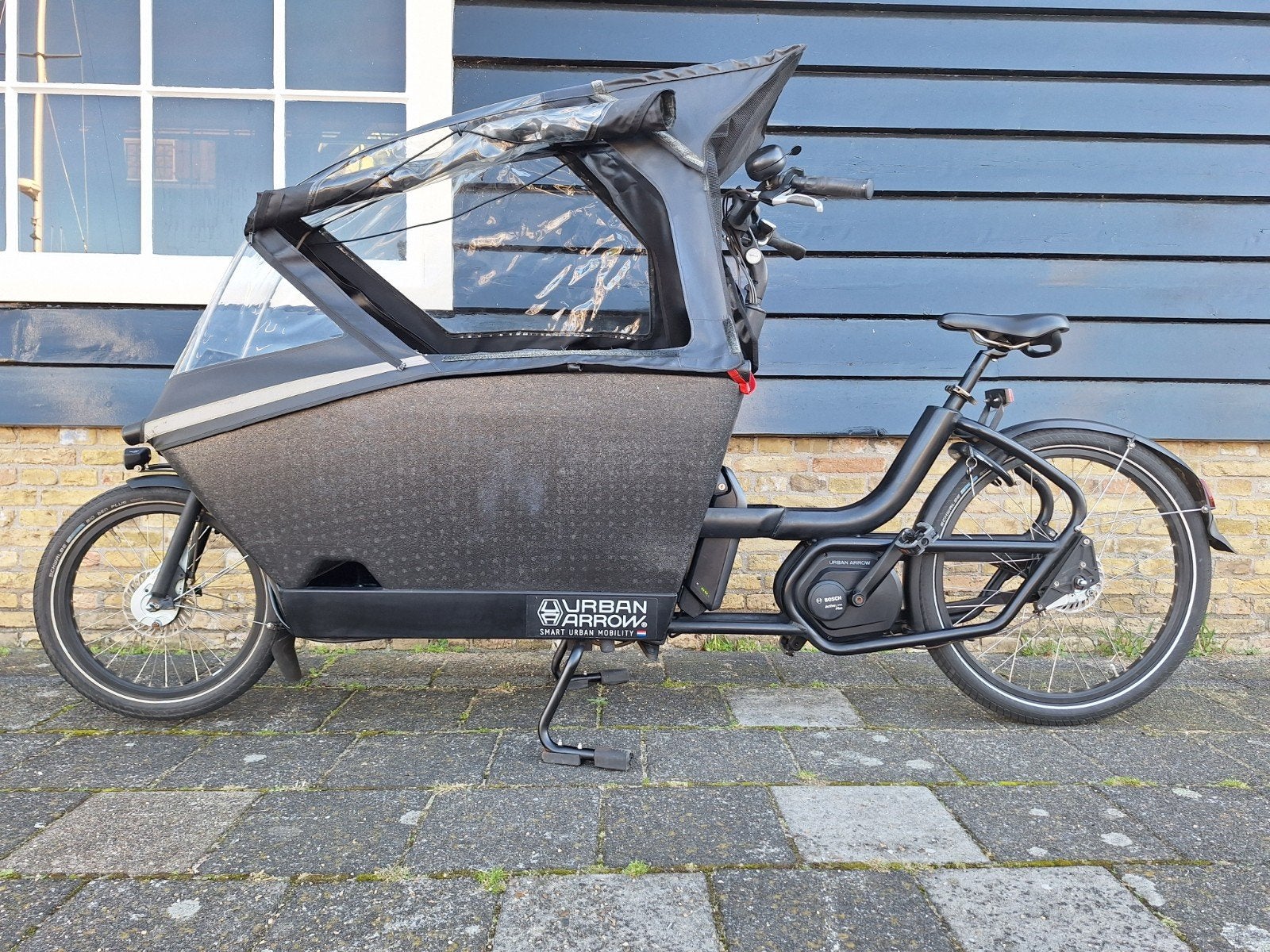 Urban Arrow Family zwart Bosch active line plus, Ophalen