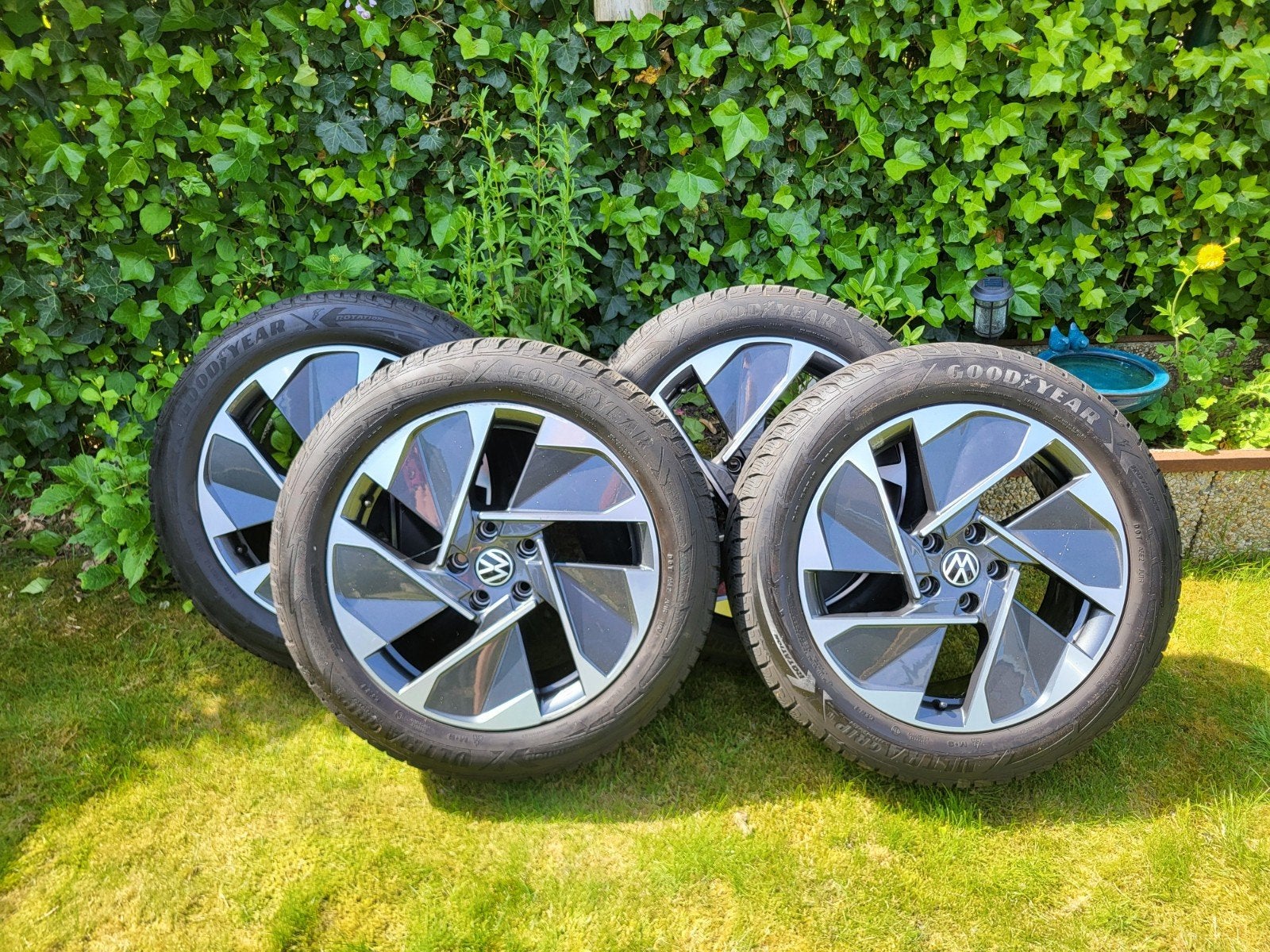 Winterset 215/55/18  VW ID.3 /ID.4/ID.5, Auto-onderdelen, Banden en Velgen, Ophalen, 215 mm, Winterbanden, Banden en Velgen