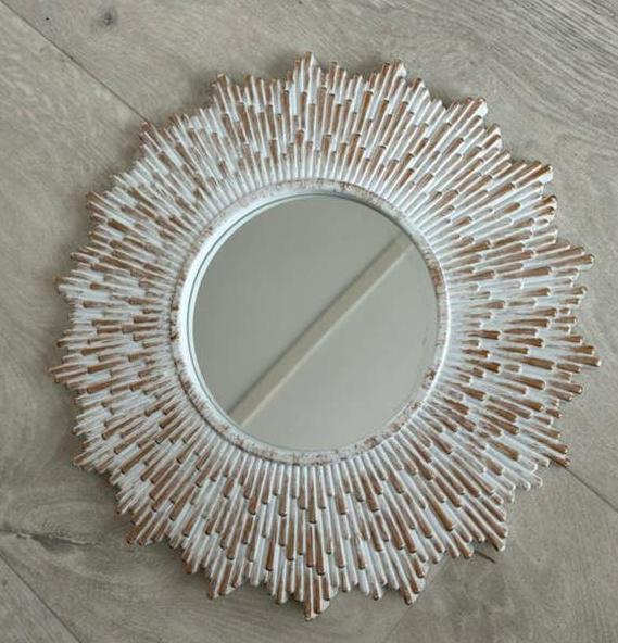 Spiegel zon vorm wit met goud accenten (25cm), Huis en Inrichting, Woonaccessoires | Spiegels, Minder dan 50 cm, Rond, Ophalen of Verzenden