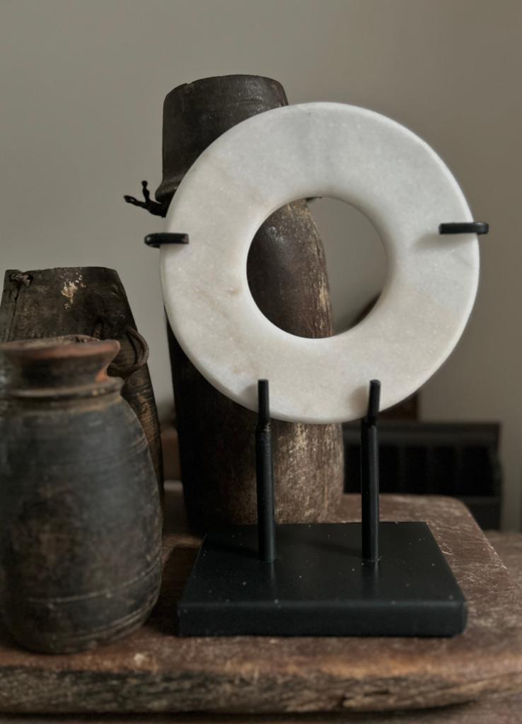 Stenen ring ornament op voet bohemian wabi sabi, Ophalen of Verzenden, Zo goed als nieuw