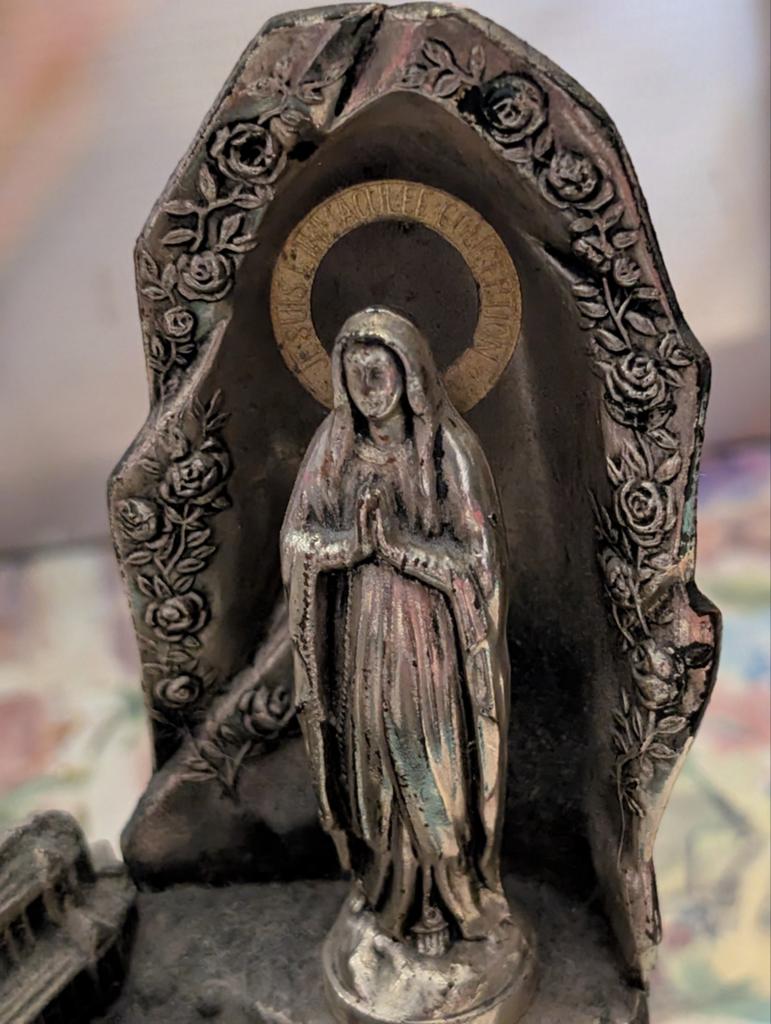 Verzilverd beeld Lourdes Grot met Maria en Bernadette, Ophalen of Verzenden