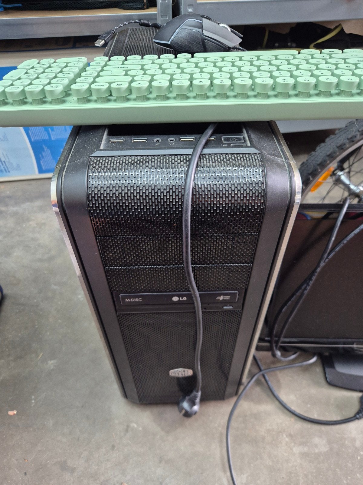 Complete Desktop PC met Medion Monitor en Toetsenbord, Gebruikt, Onbekend, Met monitor, Onbekend