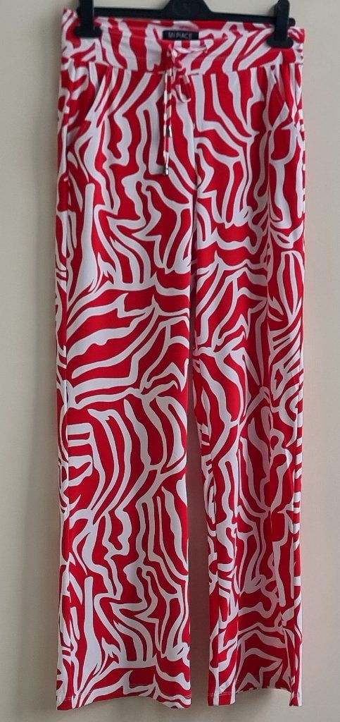 Mi Place rood/witte broek van travelstof mt. XS, Ophalen of Verzenden, Zo goed als nieuw, Mi Place, Maat 34 (XS) of kleiner