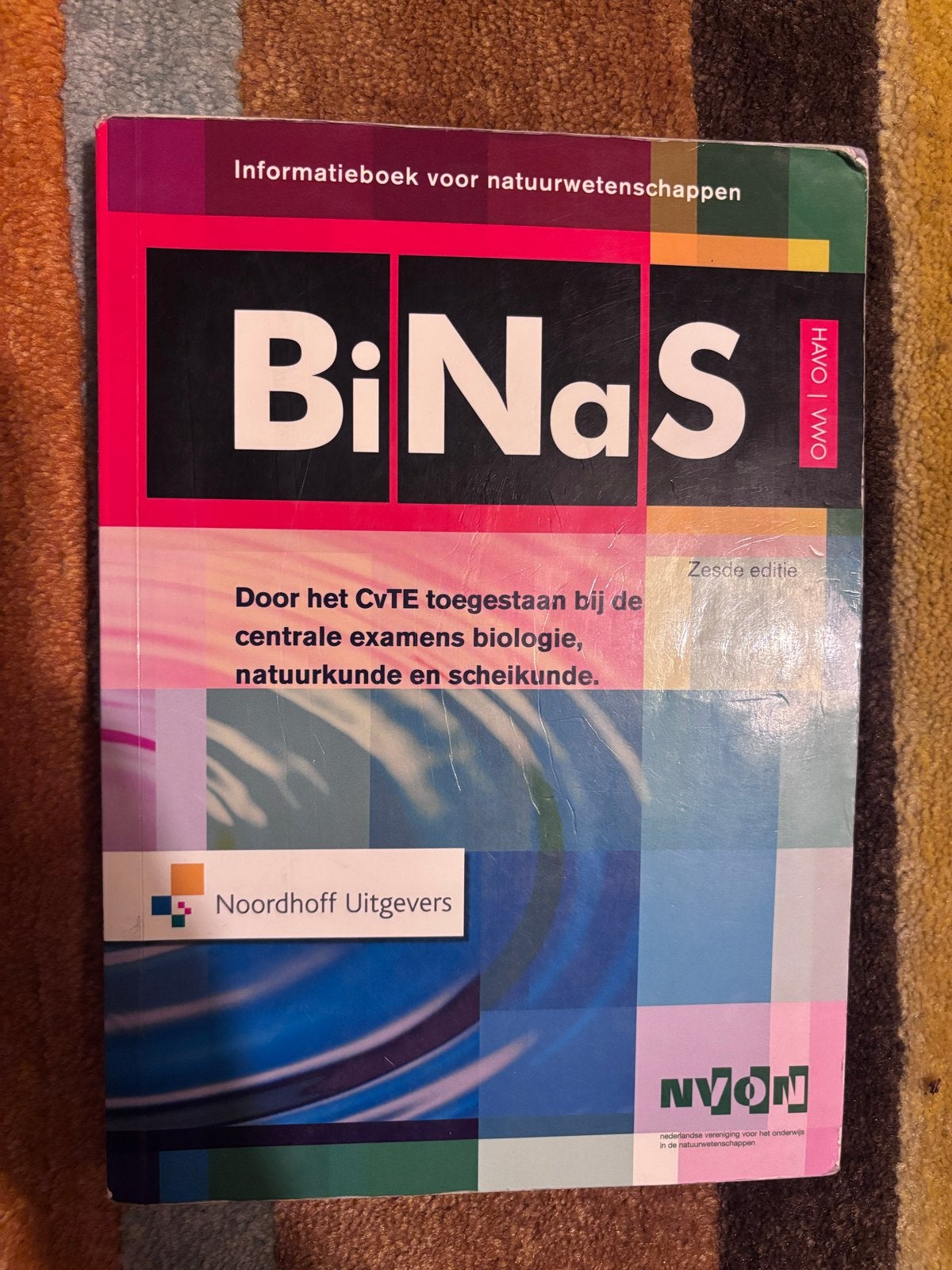 BiNaS zesde editie - Informatieboek natuurwetenschappen, Ophalen of Verzenden, Beta, Gelezen, HBO