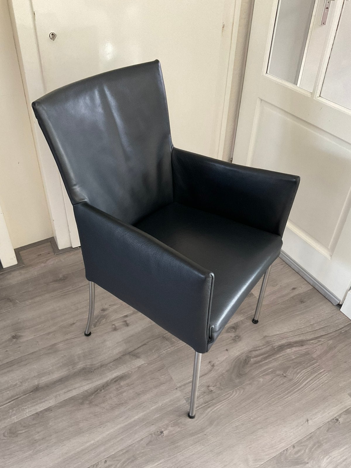 6 zwart lederen eetkamerstoelen van bert plantagie, Zwart, Leer, Ophalen of Verzenden, Zo goed als nieuw