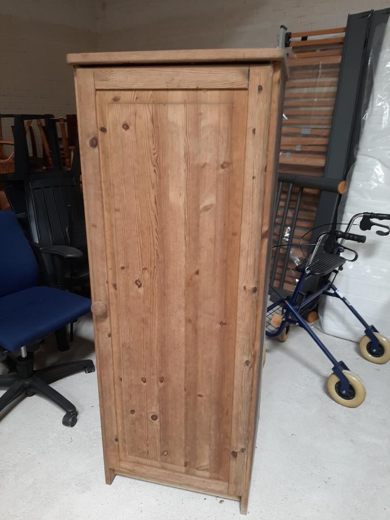 Oude grenen kast met deur en planken - 55x55x150 cm, Ophalen
