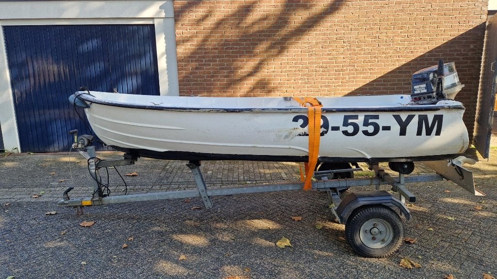 With 320 + 9.9 Yamaha + trailer, Gebruikt, Buitenboordmotor, 10 pk, Trailer